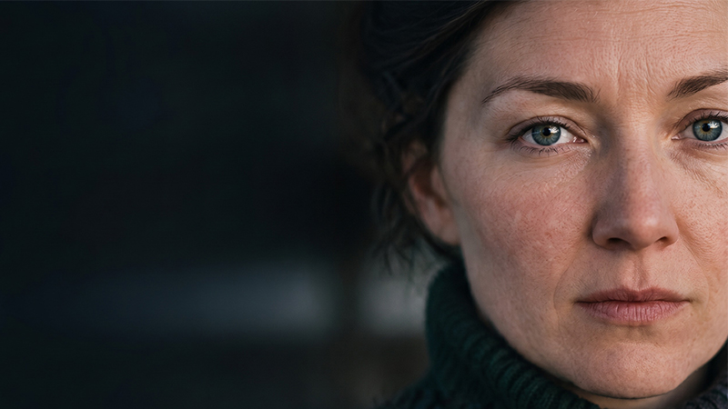 Ansiktet på en AI-genererad kvinna.