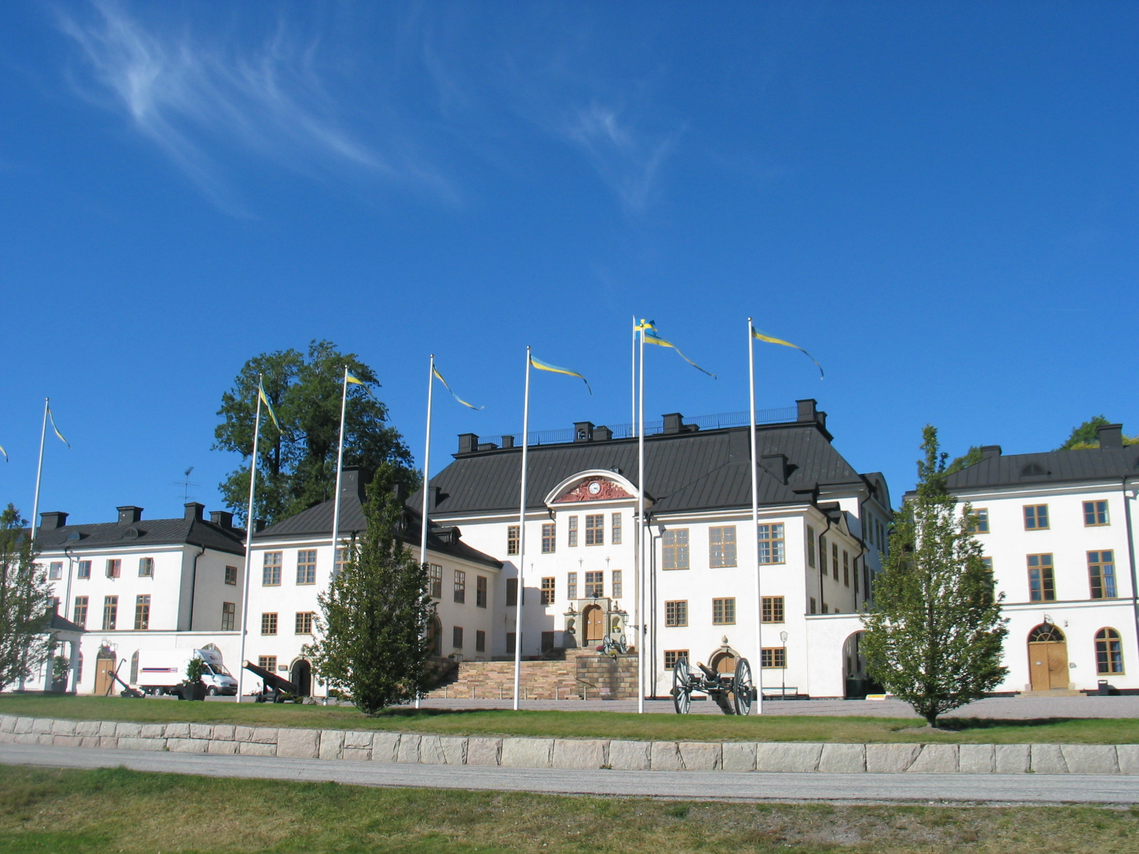 Karlberg slott från sjösidan